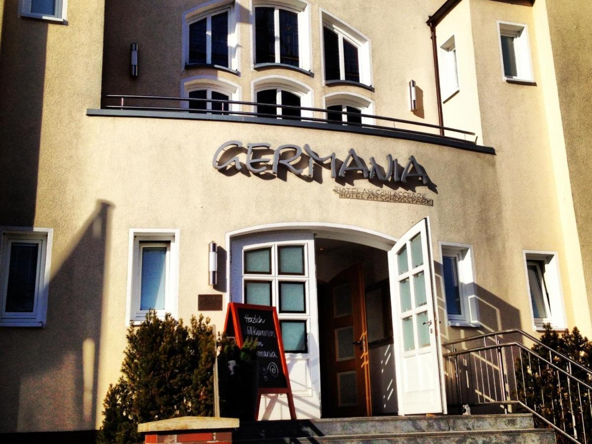 Germania Hotel Am Schlosspark Meyenburg  Esterno foto